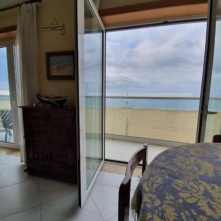 Nazare Apartamento Em Frente Ao Mar Exteriör bild