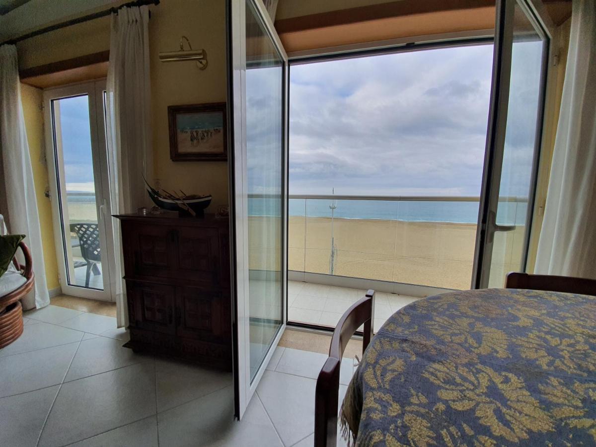 Nazare Apartamento Em Frente Ao Mar Exteriör bild